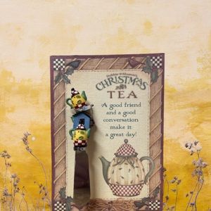 Debbie Mumm’s Christmas Tea - Teapot Spreader